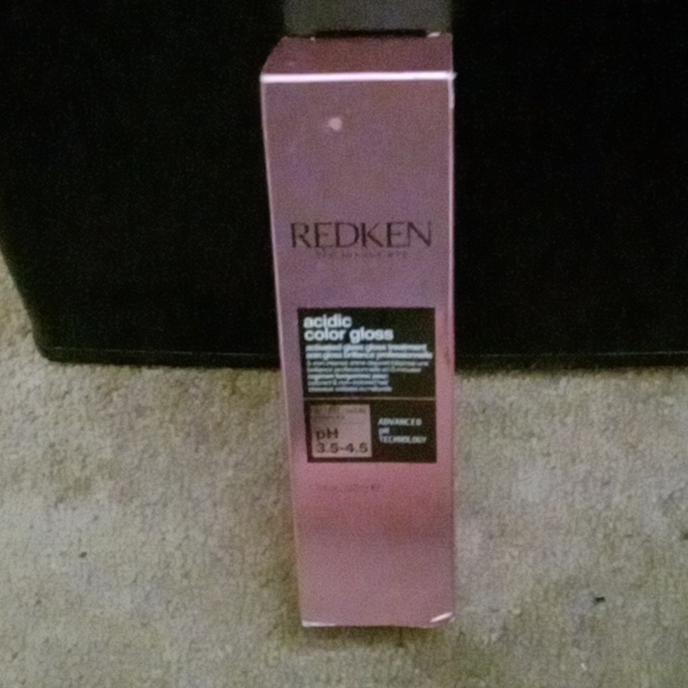 Redden Acidic Color Gloss new in box